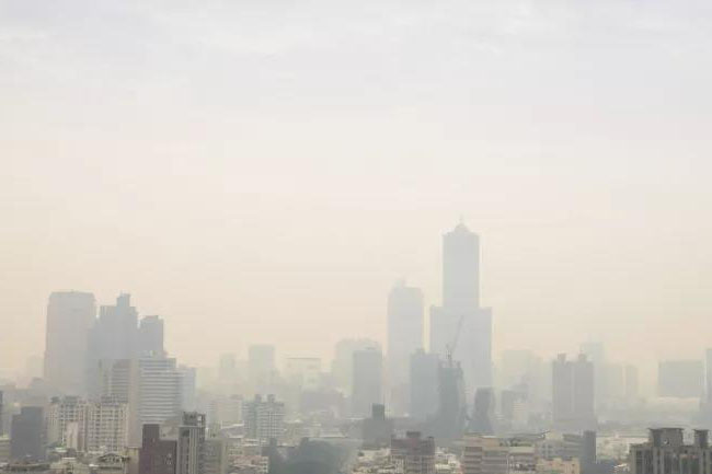 秋高氣燥，警惕“三手煙”！空氣凈化除濕機