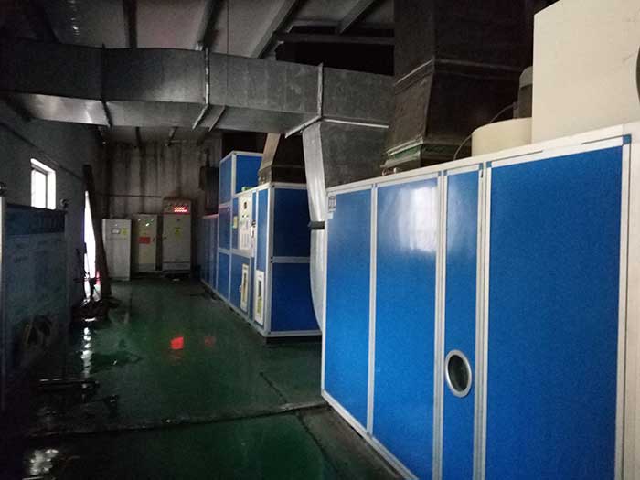 安徽哈博集團軟膠囊生產企業30%濕度，5臺轉輪除濕機組，1臺60000風量，4臺45000風量